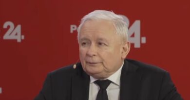 Sejm przegłosował podatek od zrzutki. „POPiS obrabuje nawet małe dziecko”